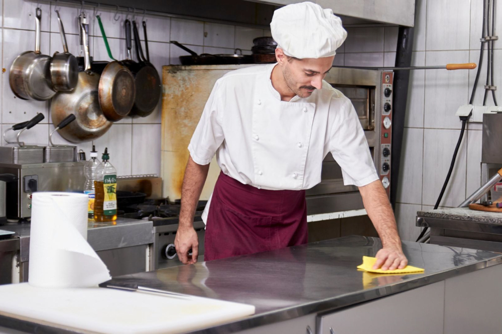 lam-sach-khu-khuan-khu-mui-khu-vuc-nha-bep